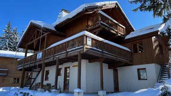 Chalet Jardin Alpin La Tania Chalet Exterior Winter